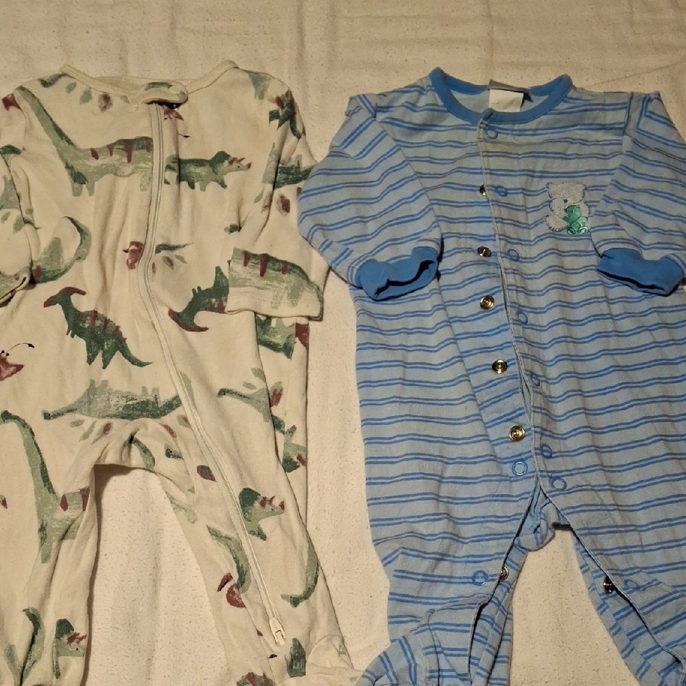 Carter's Baby Onesies with Fun Patterns (Chi027)